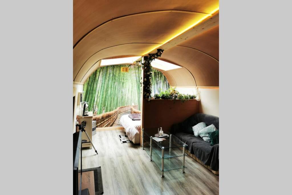 פורטלויס Lazy Lodge Glamping Pod With Hot Tub מראה חיצוני תמונה