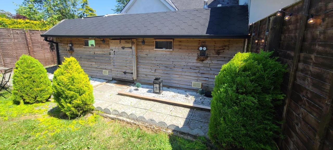פורטלויס Lazy Lodge Glamping Pod With Hot Tub מראה חיצוני תמונה
